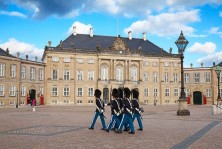 Visite du Palais Royal d'Amalienborg et relève de la garde